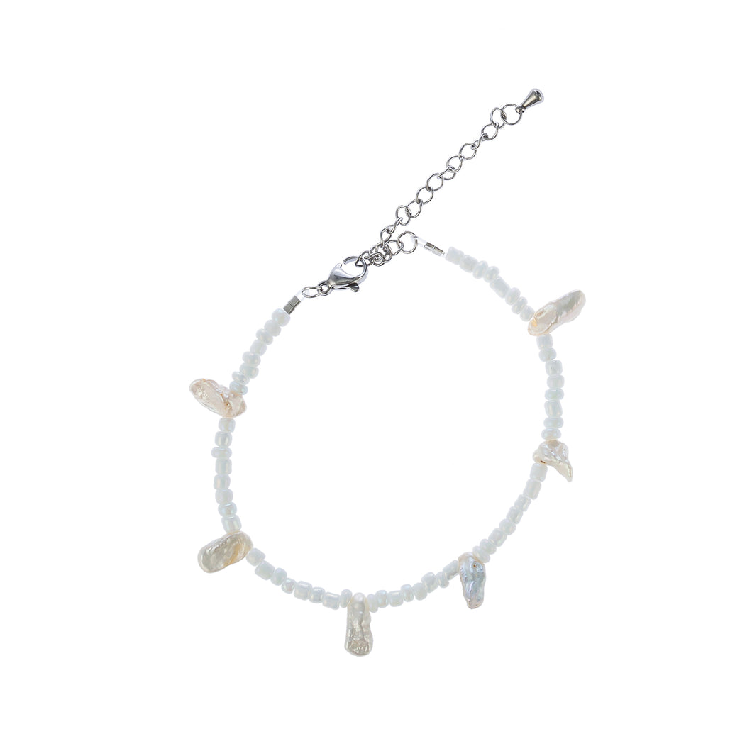 Pearly White Drop Bracelet