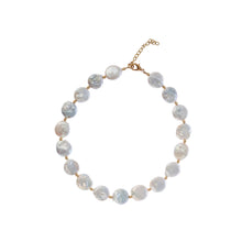 Load image into Gallery viewer, Cavo Pearls Chocker Necklace
